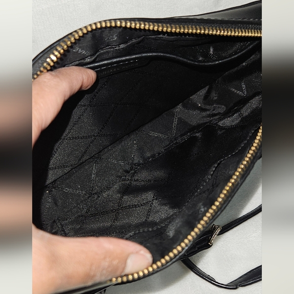 Michael Kors Patchwork Jet Set Crossbody Bag - Picture 9 of 9